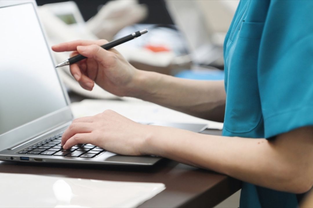 【中小規模訪問介護事業所向け】介護記録ソフト5社を比較|機能や費用を解説 【中小規模訪問介護事業所向け】介護記録ソフト5社を比較|機能や費用を解説